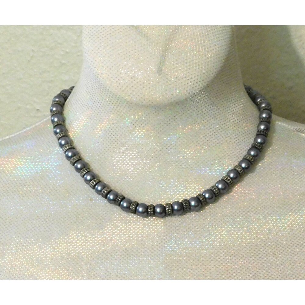 Vintage Gray Beaded Necklace Silver Accents Metal Hook Clasp 16 Inch - Picture 7 of 8